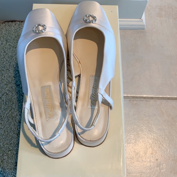 The Collection Women Sandals NWT - Picture 3 of 4